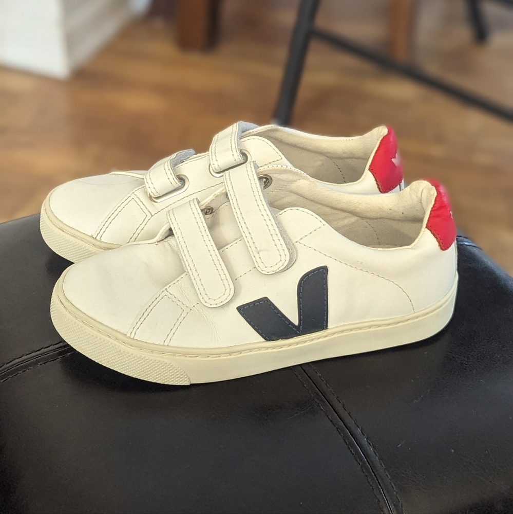 Youth Veja Sneakers